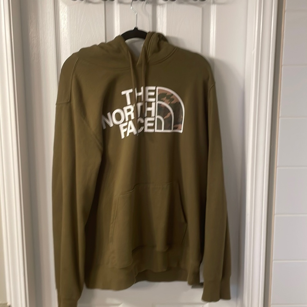 XL camo North Face hoodie. EUC